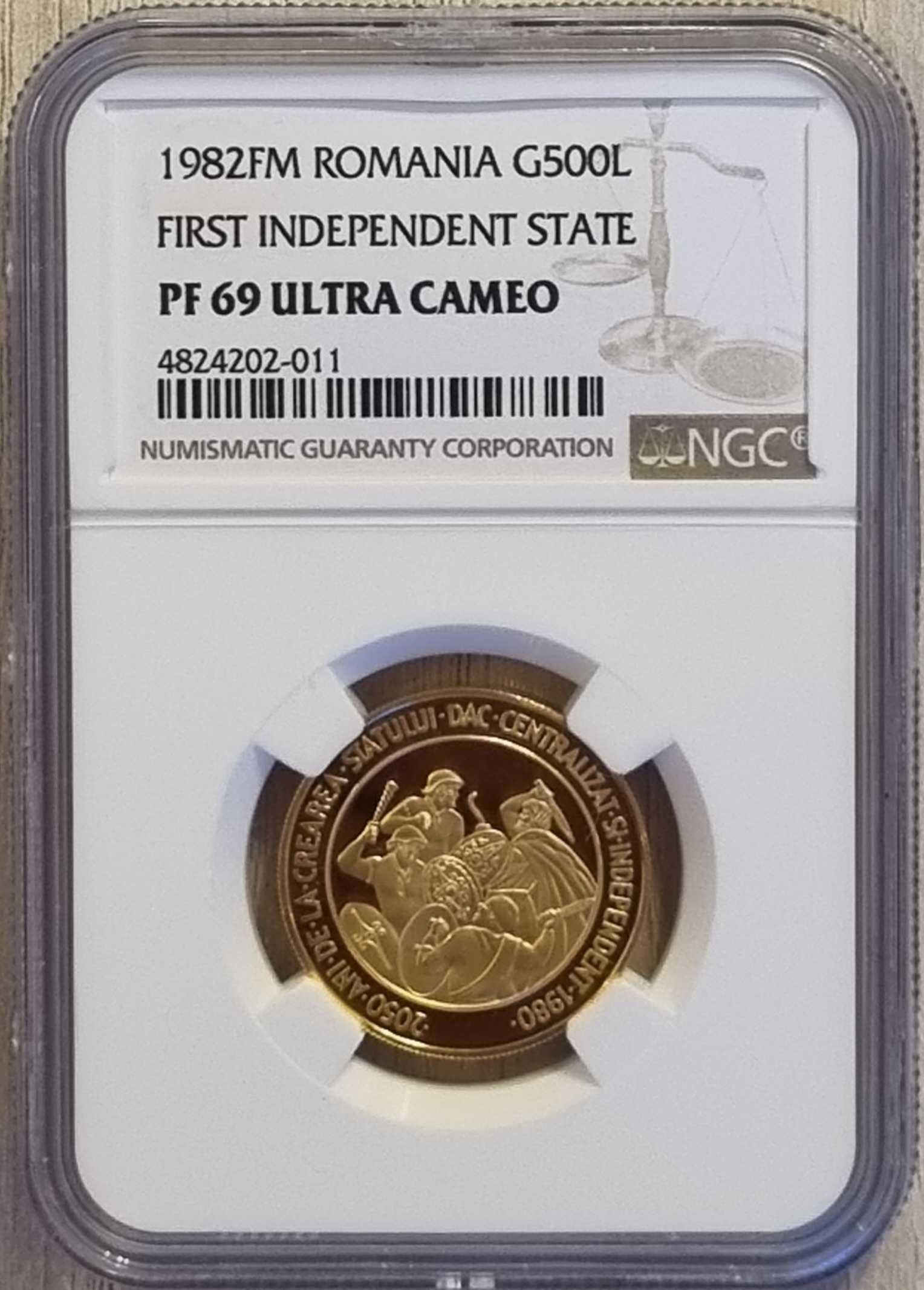 Set Staul Dac 1982: 500 lei aur, 100 lei argint gradate NGC PF 69 67