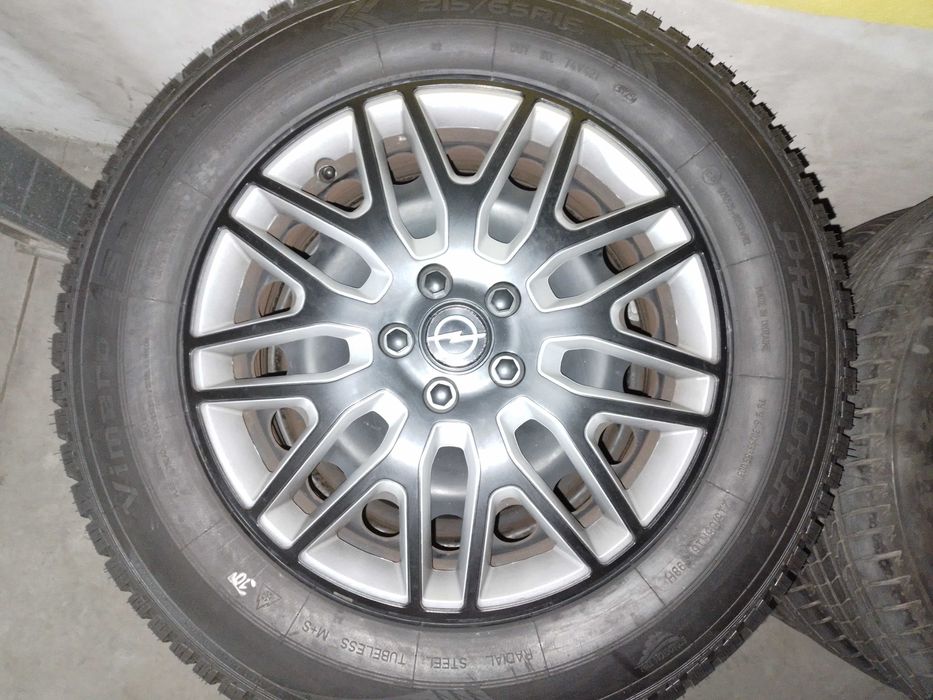 Метални джанти 6,5Jx17, 5х110, ЕТ 38 със зимни гуми 215/65R17