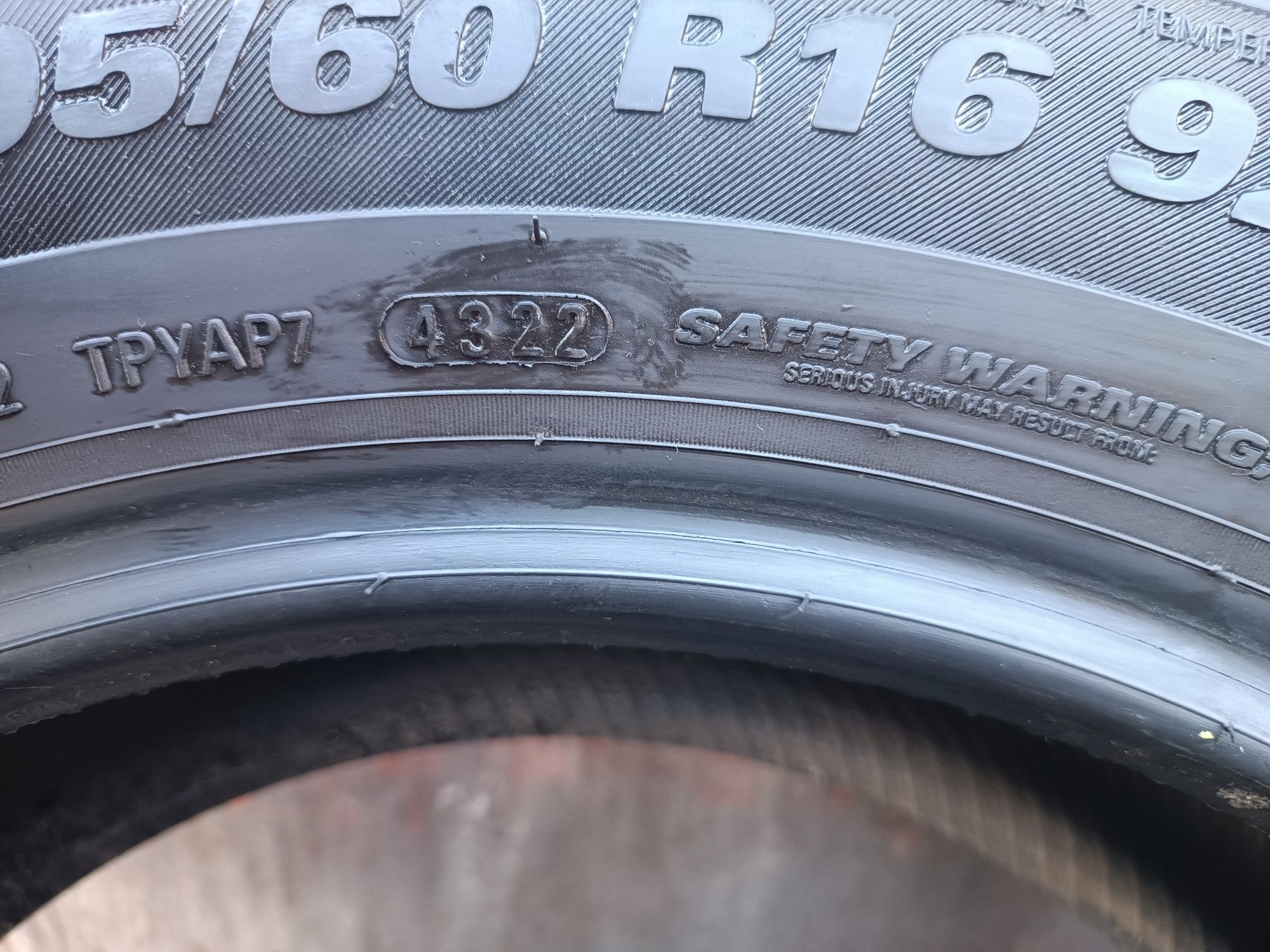 205/60/16 Kumho Дот 4322