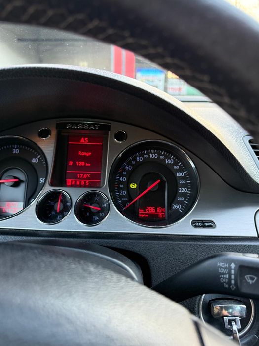 Vând Passat B6 2.0 TDI DSG Individual