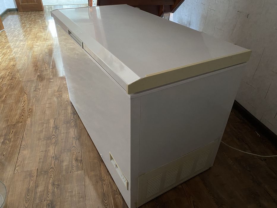 Продам морозильник