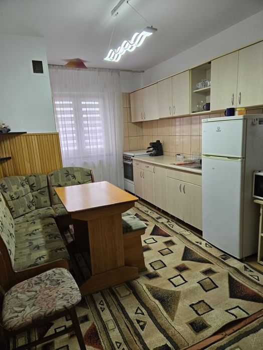 Închiriez apartament 3 camere Zona Mărăști Kaufland