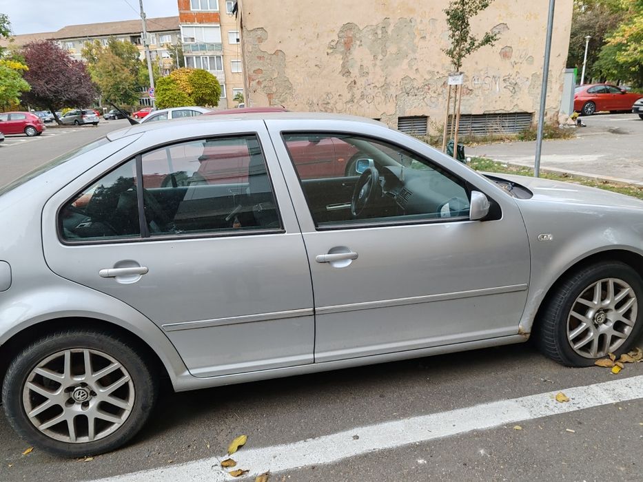 Vând vw bora 1.6 fsi benzina,