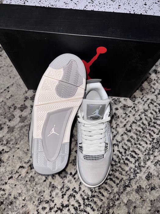 Jordan 4 frozen moments