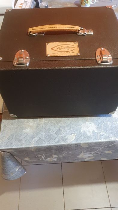 Trusa machiaj profesionala