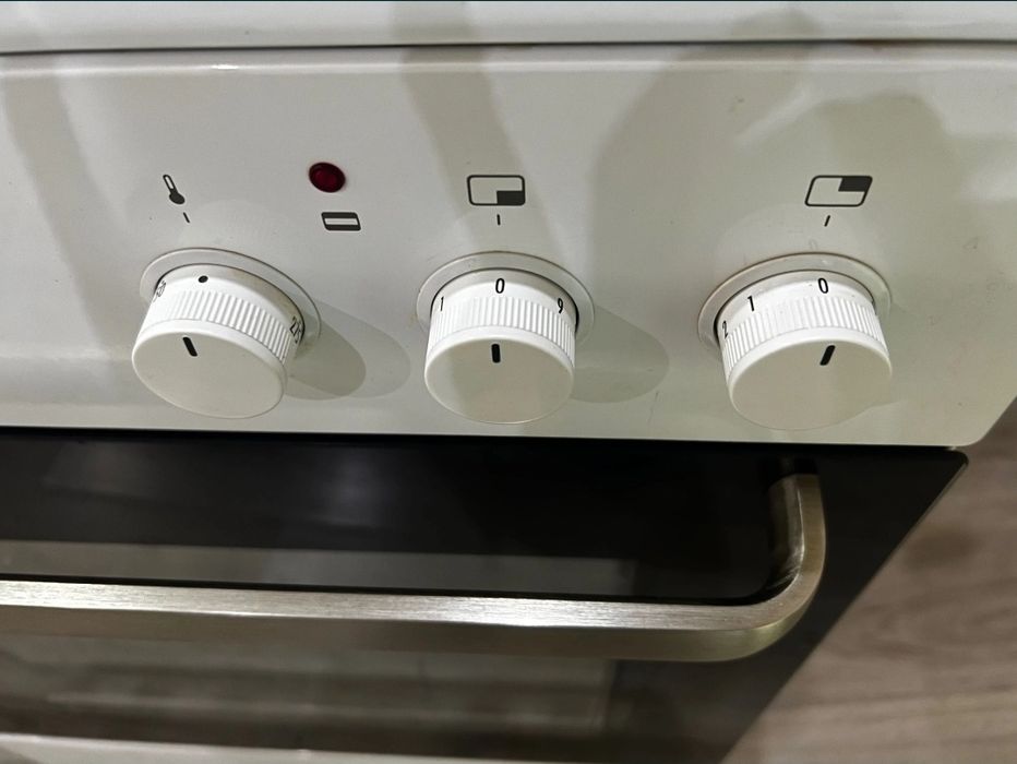 Готварска печка с керамични котлони