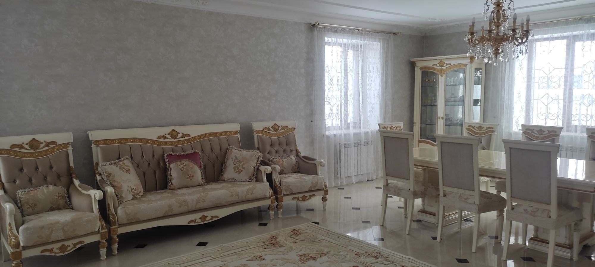 Корпусная мебель жилая комната производства Турция б/у цена договорная