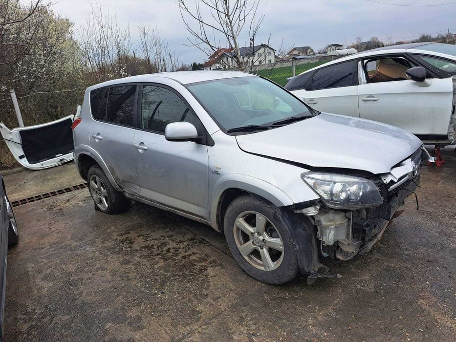 Dezmembrez Toyota RAV 4 2.2 D 2Ad 177 Cai tractiune integrala 2007