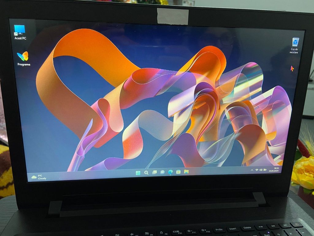 Ocazie! Vând Laptop Lenovo I3,stare excelenta!