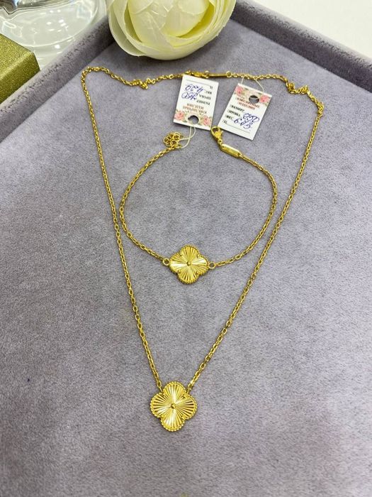 Золото комплект 750