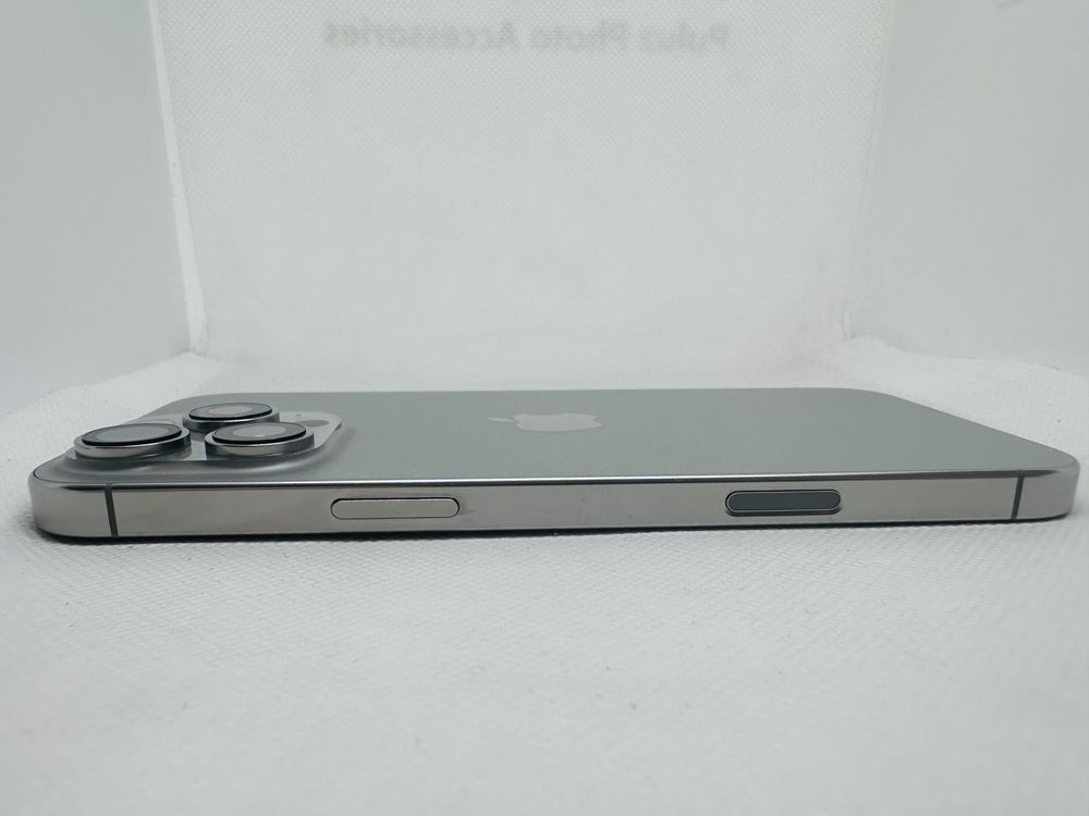 *Нов* Apple iPhone 16 Pro Max 256 GB Natural Titanium Unlocked