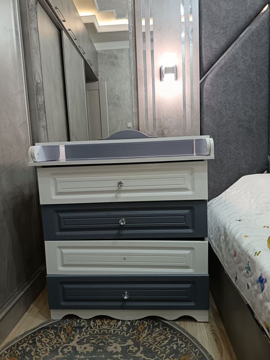 Chester  bolajonilani yotqzish va buyumlarni joylash uchun juda  qulay