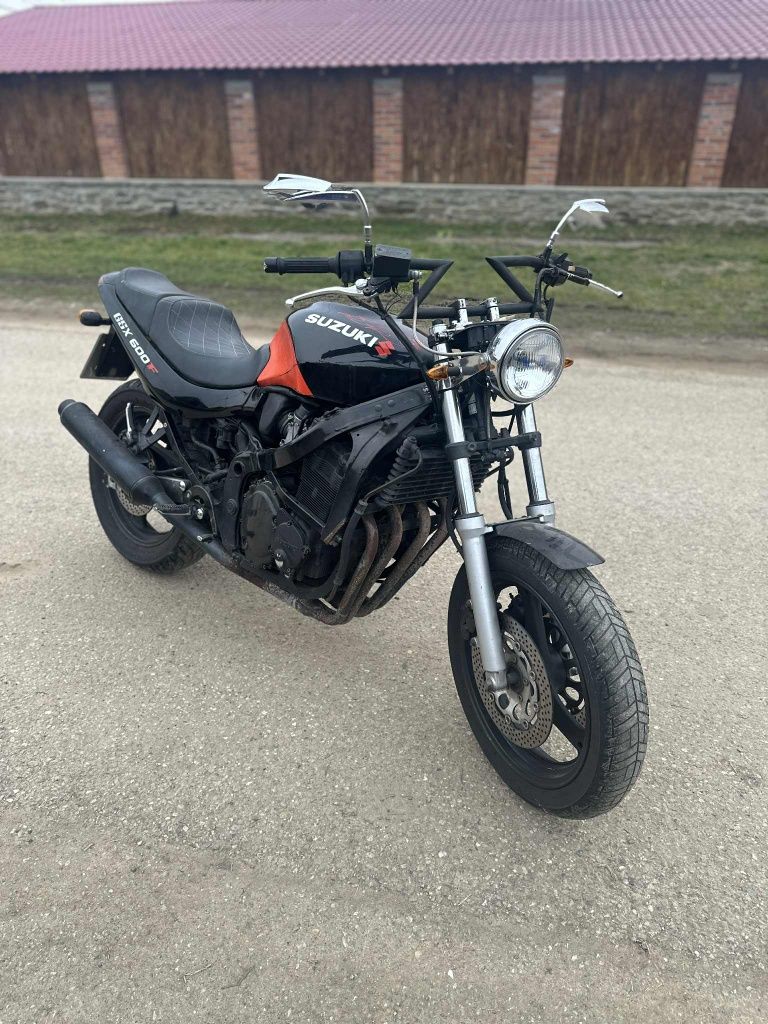 Vând  Suzuki GSX 600