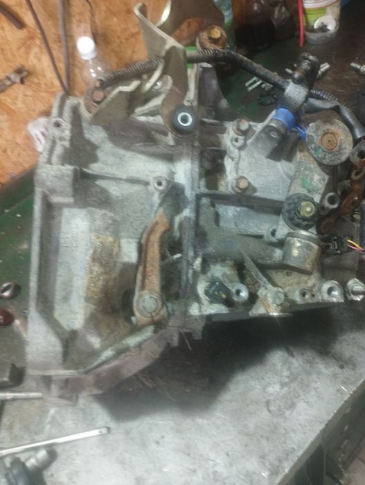 Скоростна кутия от Сузуки Балетно.2016г за части.