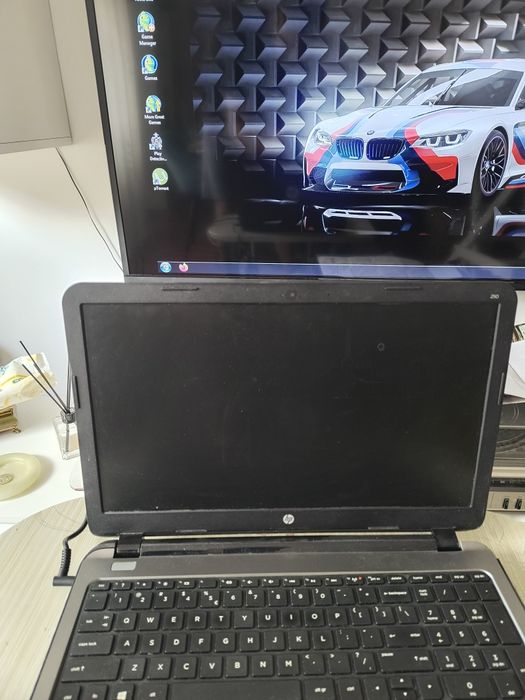 Vând Laptop HP 4GB ram