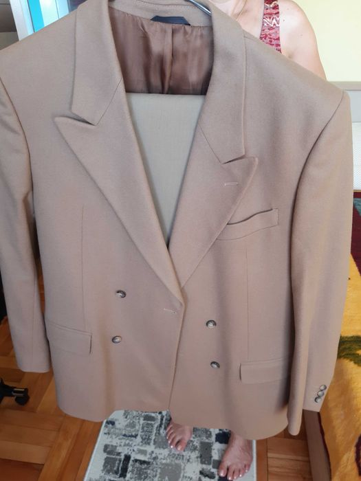 Custume de haine barbatesti de cea mai bună calitate pentru evenimente