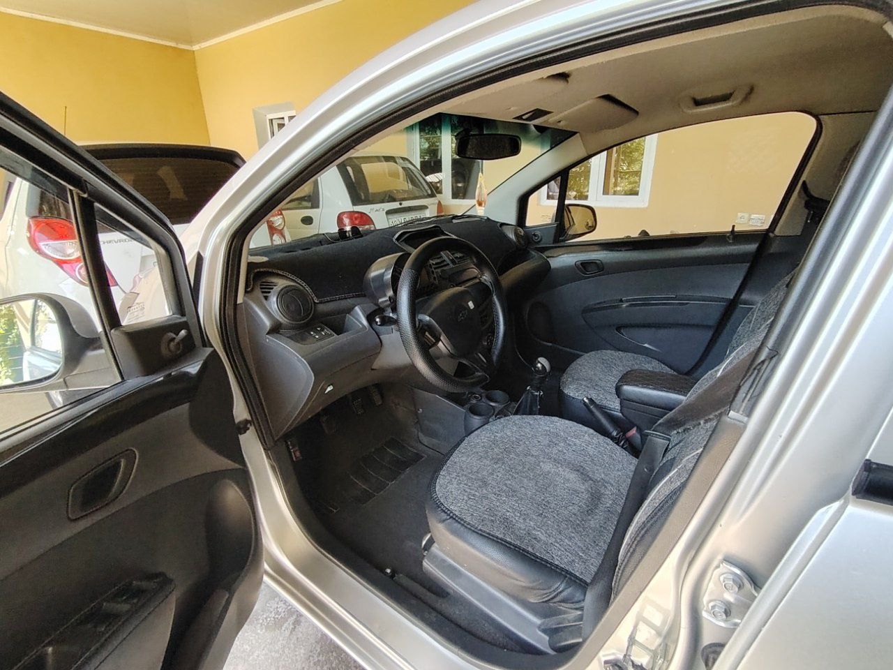 Chevrolet spark .