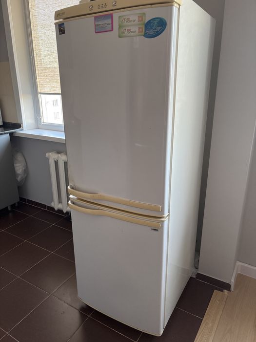 Холодильник samsung