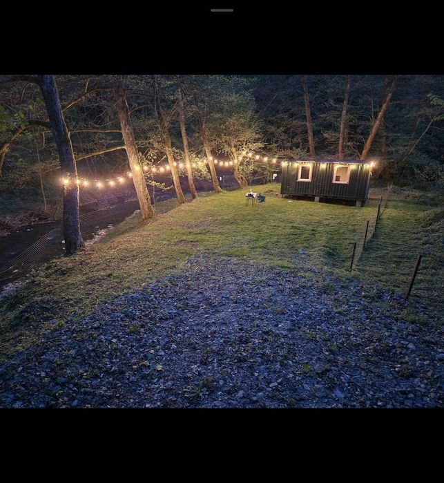 Teren intravilan 341 mp cu 2 containere – Pădurea Neagră