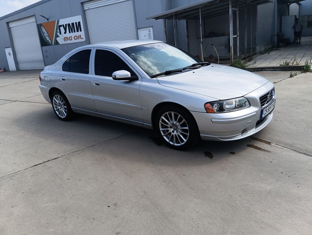 Volvo s60 d5 на части