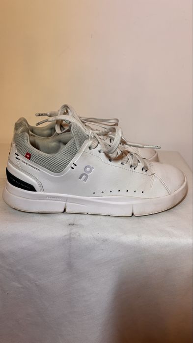 Adidași OnCloud "The Roger”, albi, damă, mărimea 37.