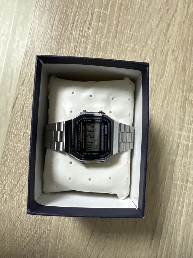 Часы casio новые