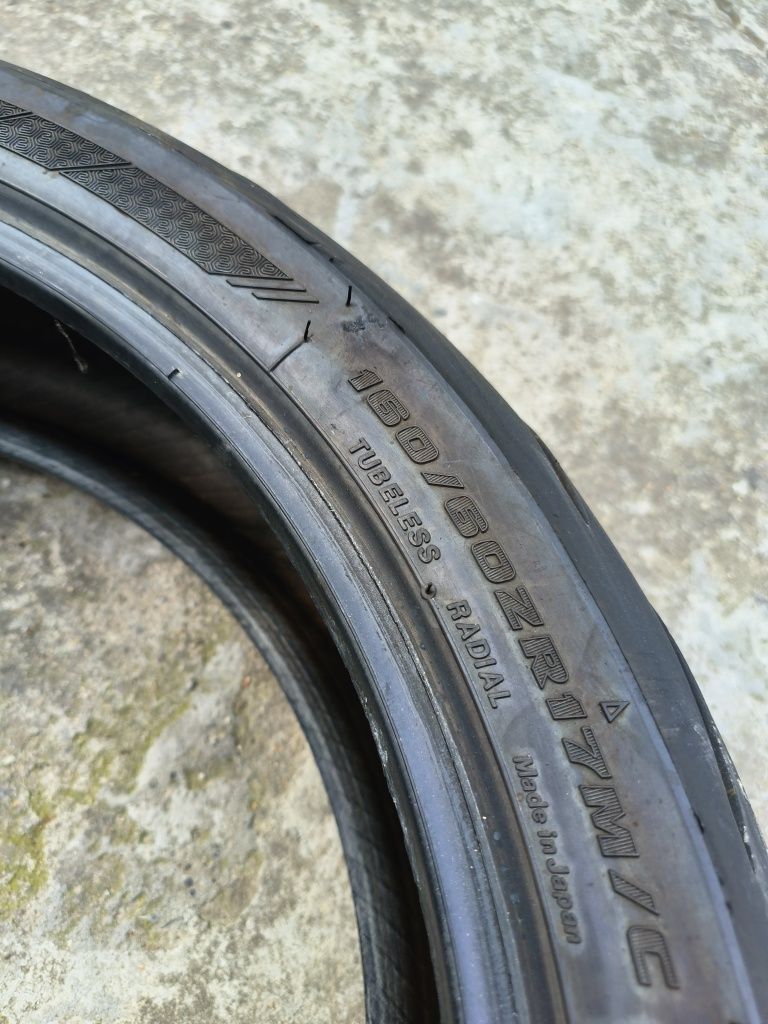 Bridgestone Battlax S21R
210/60/17.