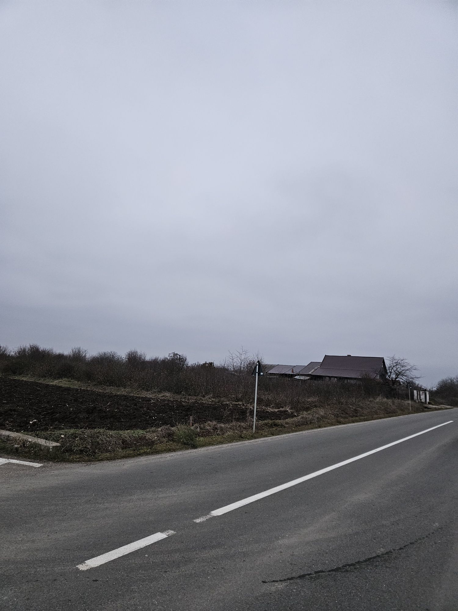 Vand parcele de teren în zona Tireamului