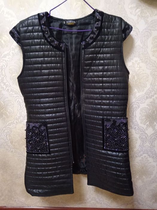 Безрукавка для женщин