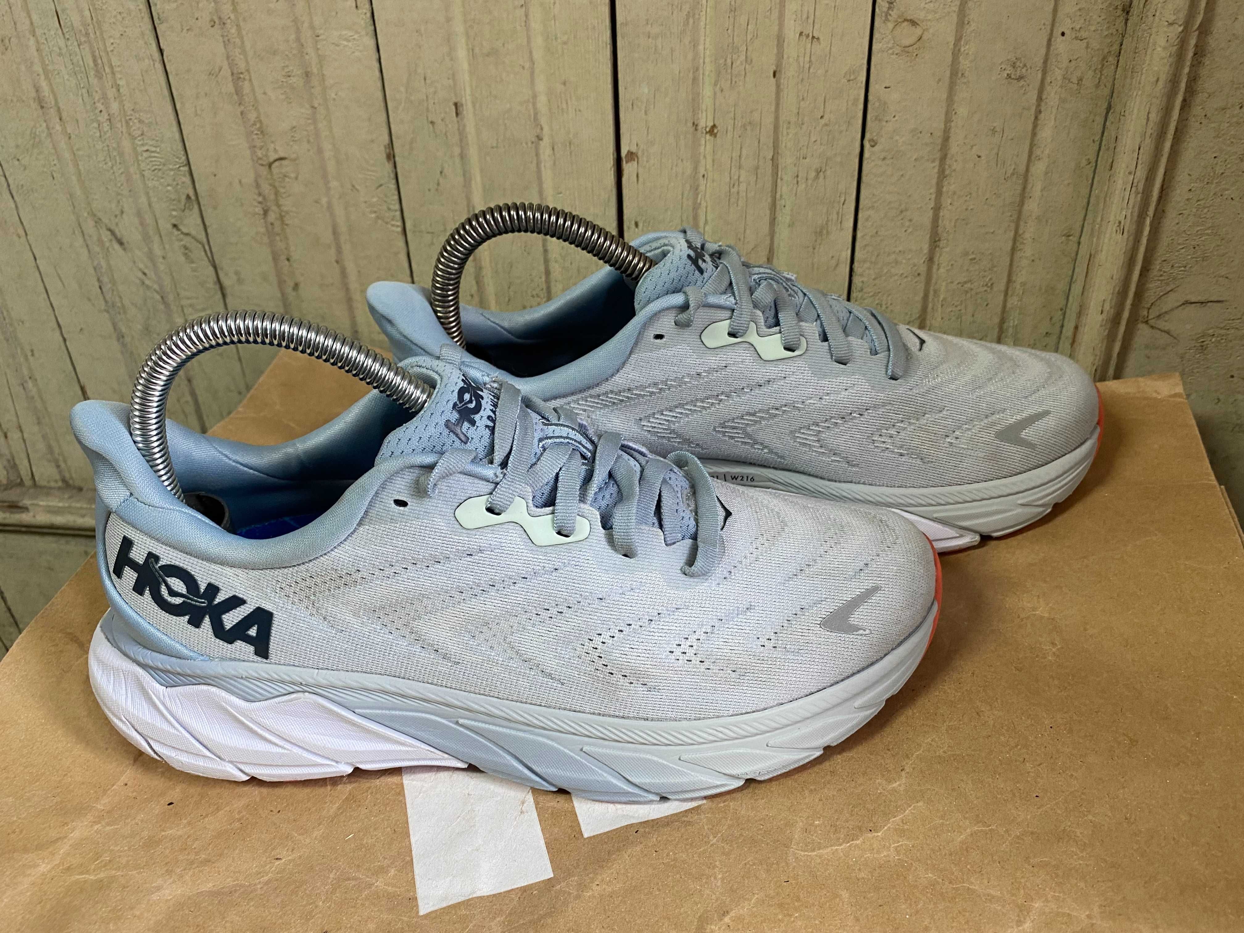 ''Hoka One One W Arahi 6''оригинални дамски маратонки 40 номер