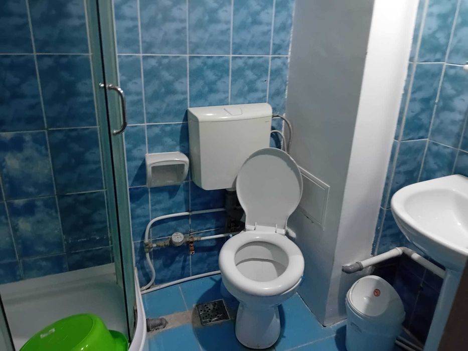 inchiriere camera in apartament cu 4 camere