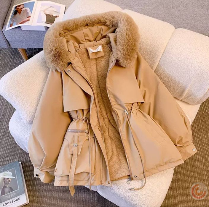 Женская Куртка в наличии