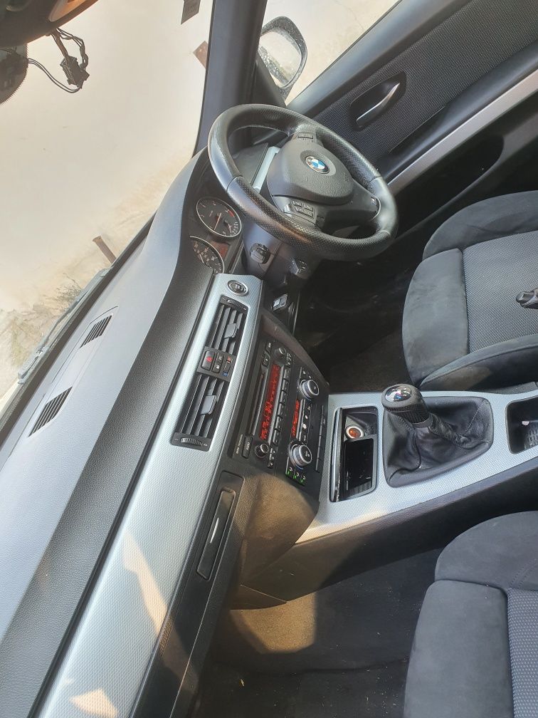Dezmembrez Bmw E90 Lci Pachet M 2.0 diesel 184 cai