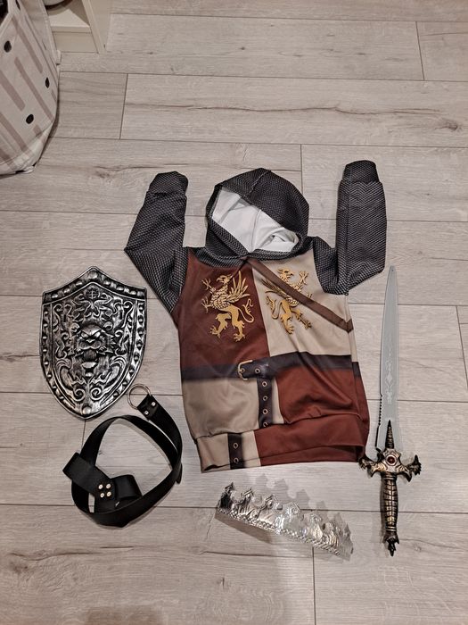 Costum medieval  copii carnaval serbare