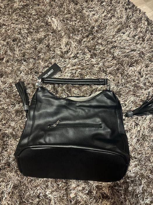 Poseta noua cu eticheta