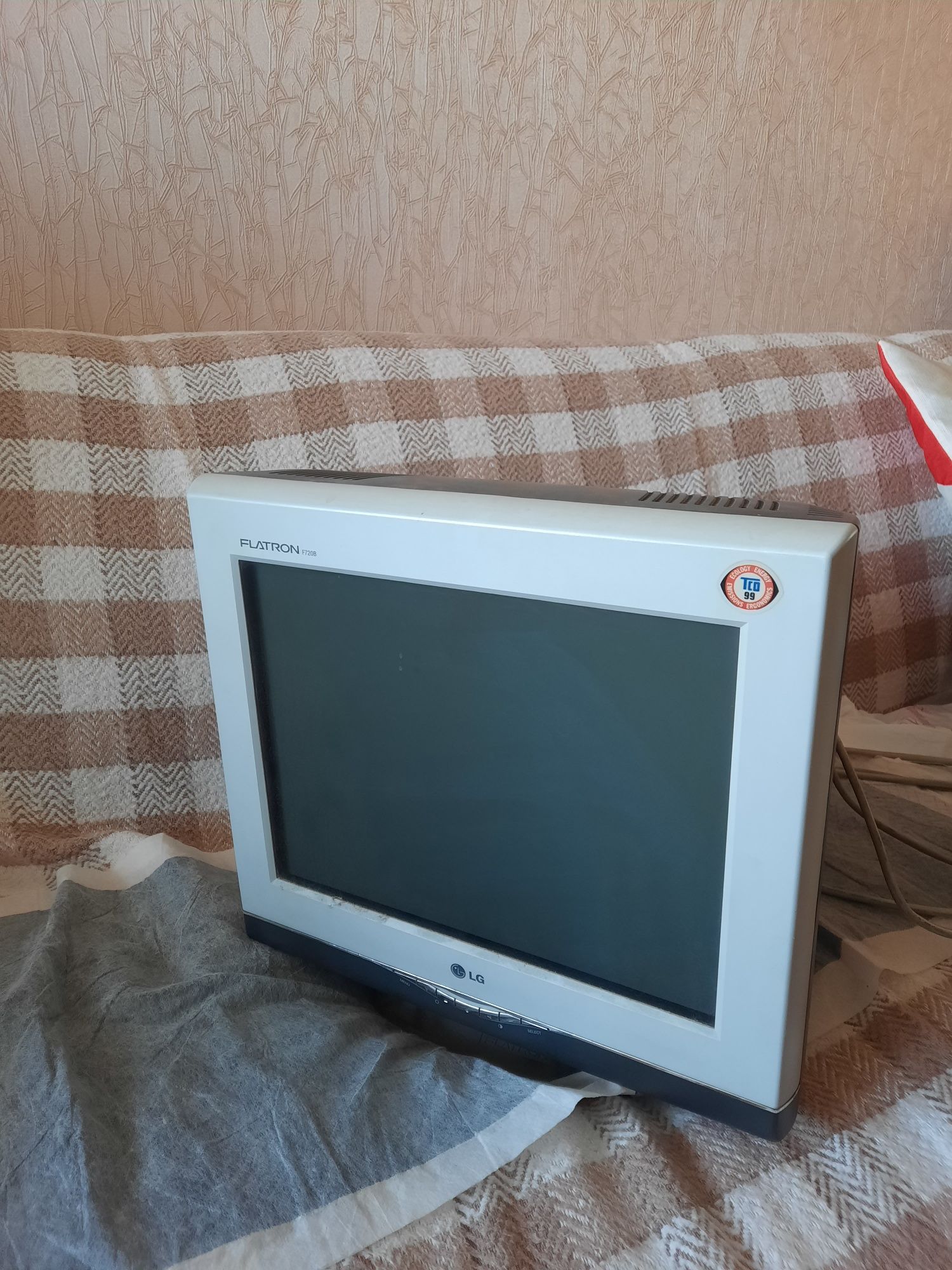Монитор LG Flatron