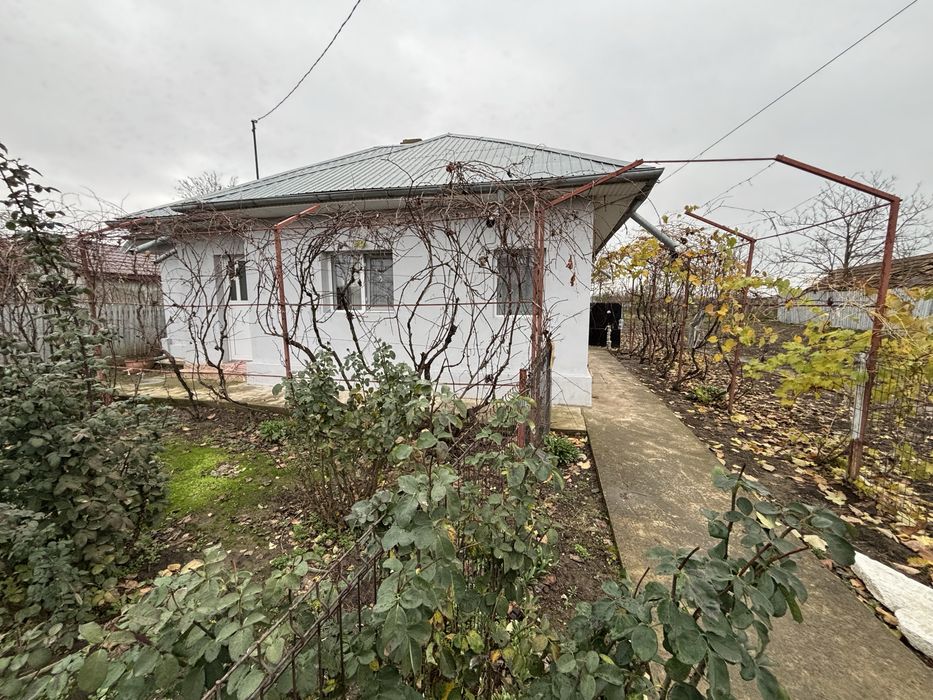 Casa de vanzare Sărățeni