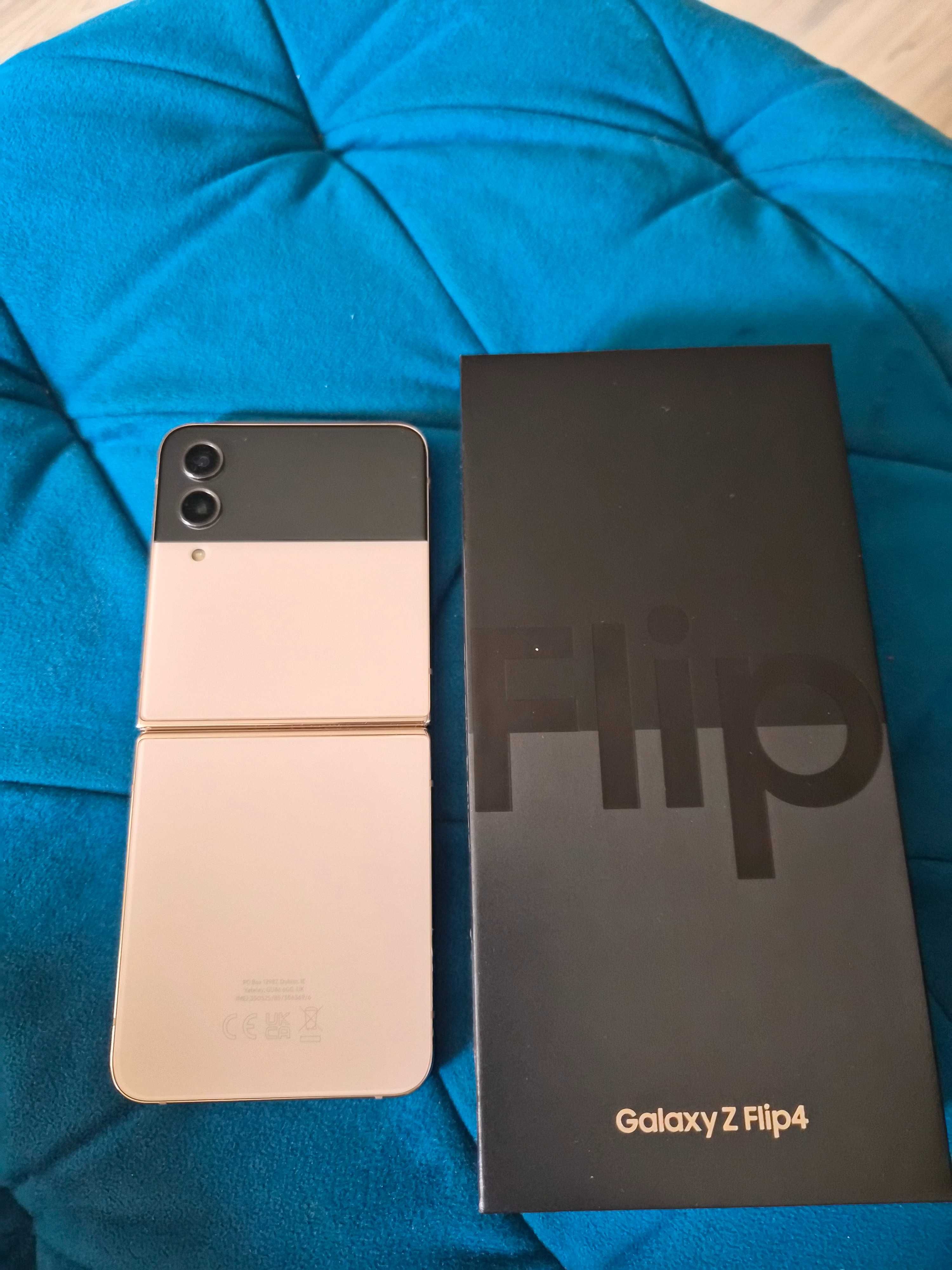 Samsung  Galaxy Z flip4