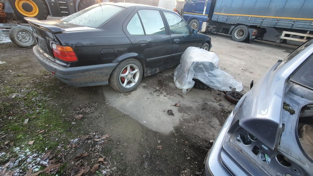 Vând bmw e36 316 i