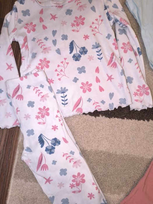 Лот пижами 110 см 4 броя