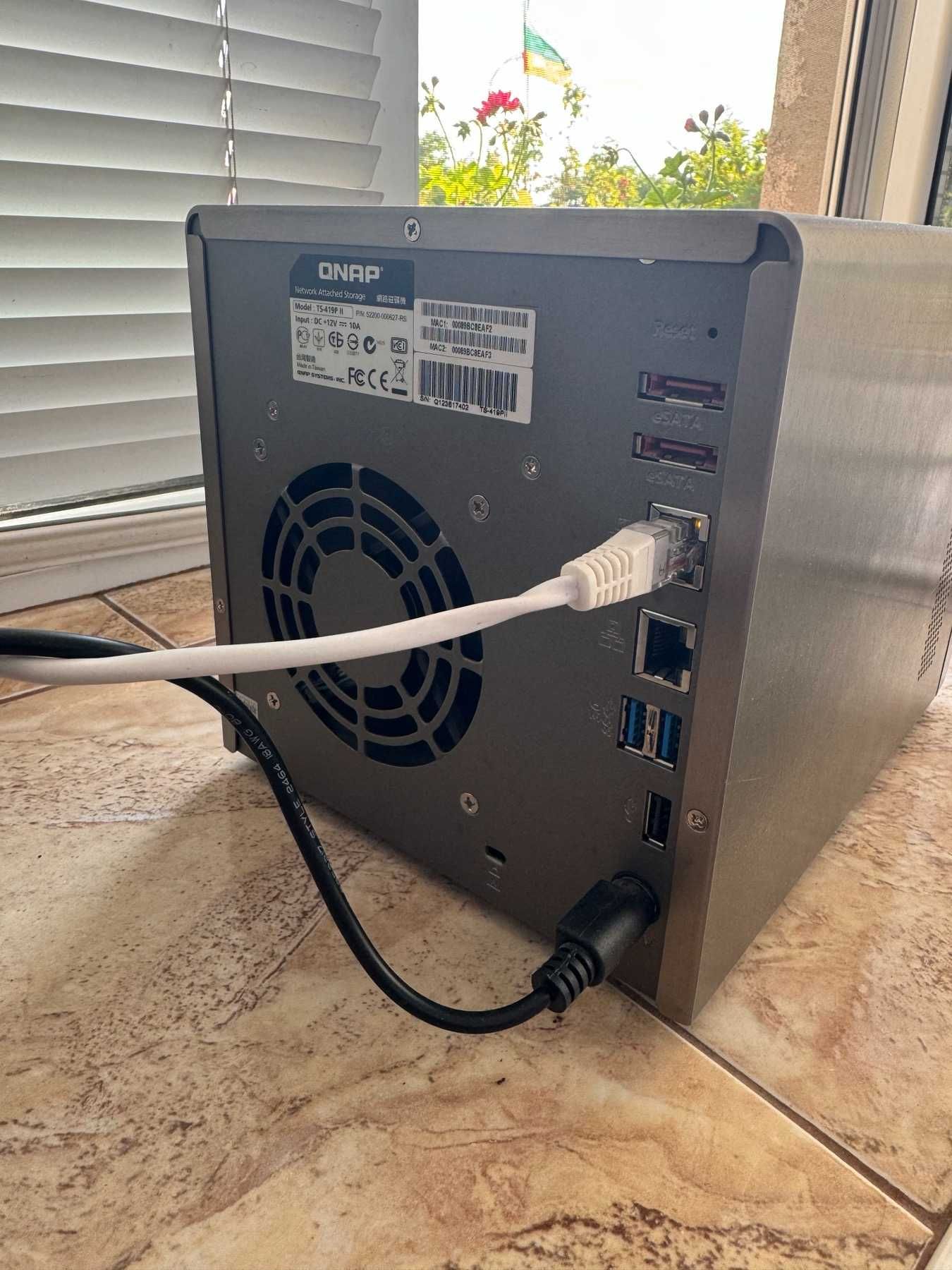 QNAP NAS сървър - 8TB