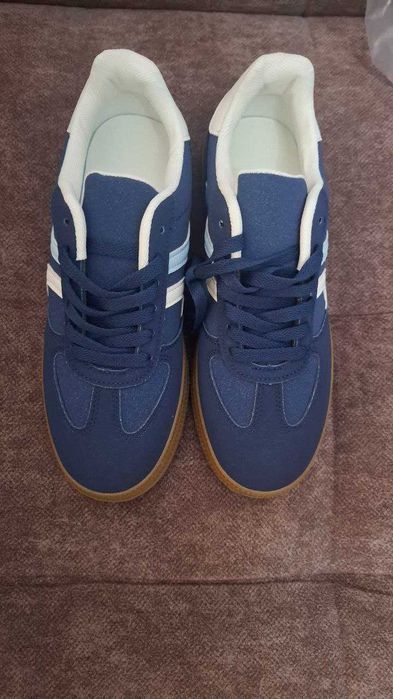 Кроссовки унисекс