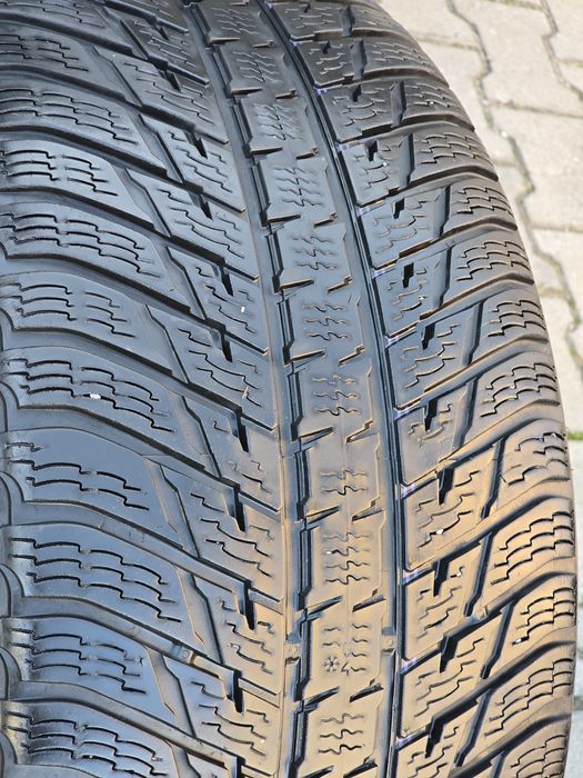 285 40 21 nokian