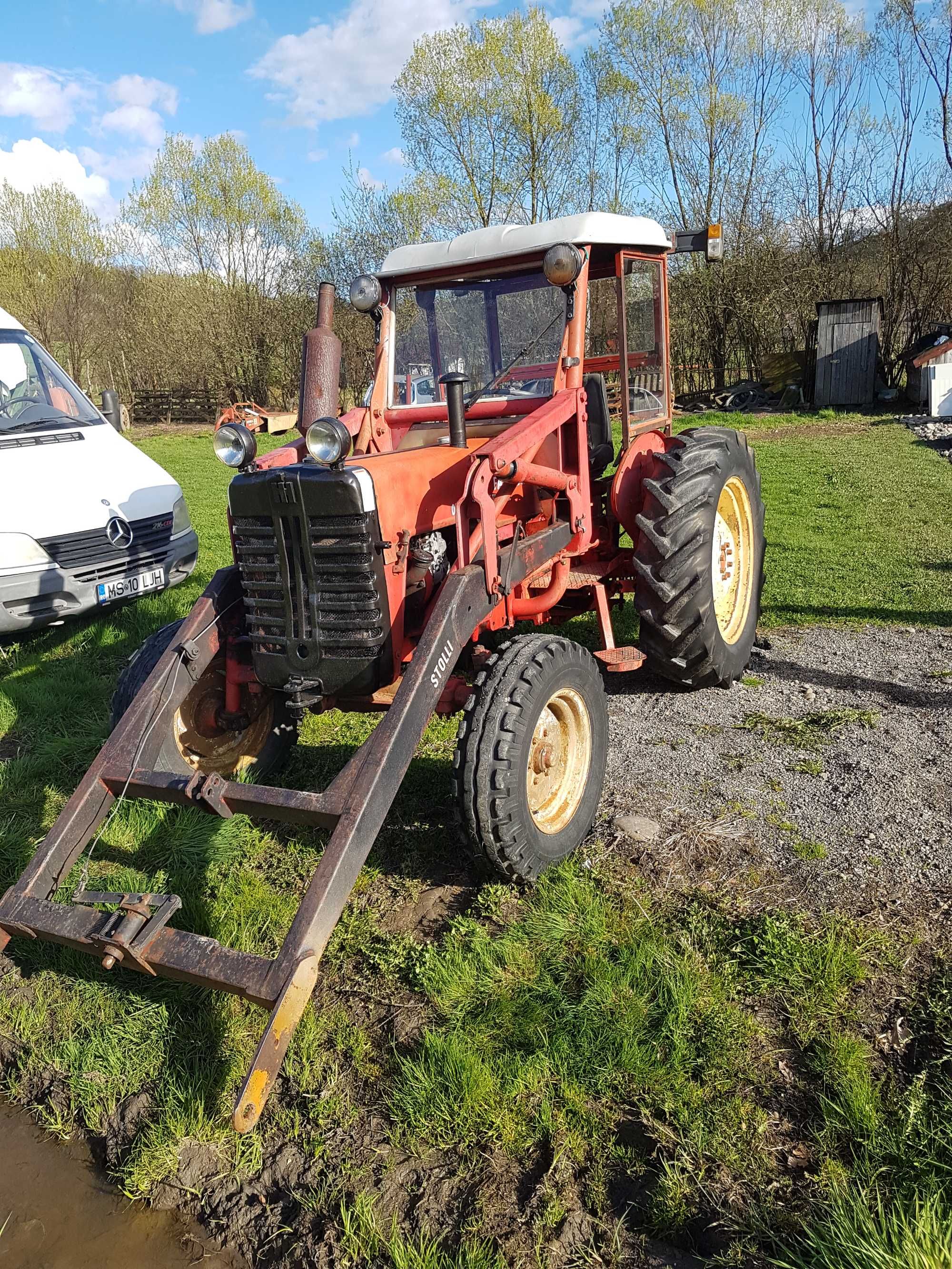 Tractoras de vanzare