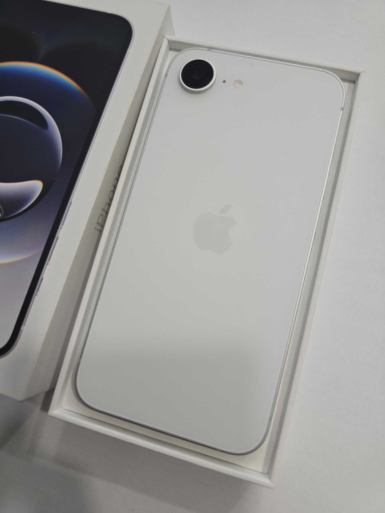 **НОВ** IPhone 16e - 128GB