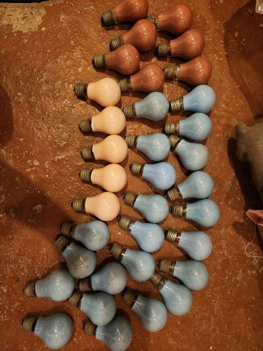 Лампа накаливания советская.