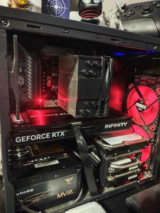Intel Core i5‑11400F б/у в хорошем состоянии не разогнан.