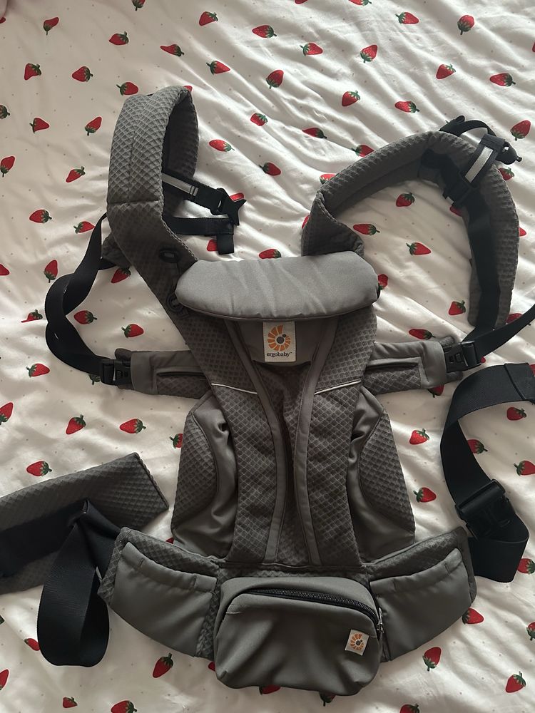 Ергономична раница Ergobaby Omni Breeze Graphite
