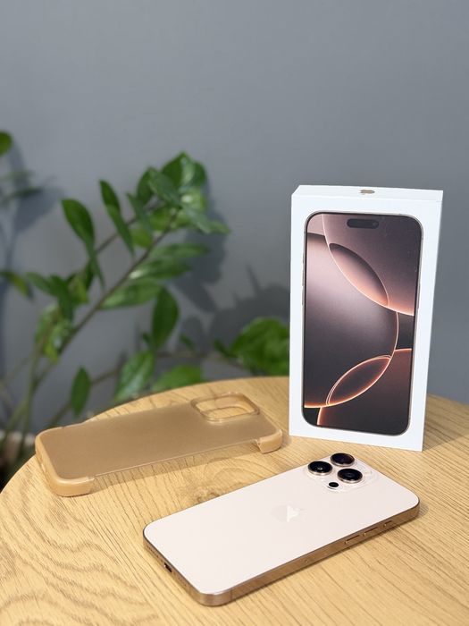 iPhone 16 Pro Max Desert Titanium - ca nou, garanție + accesorii cadou
