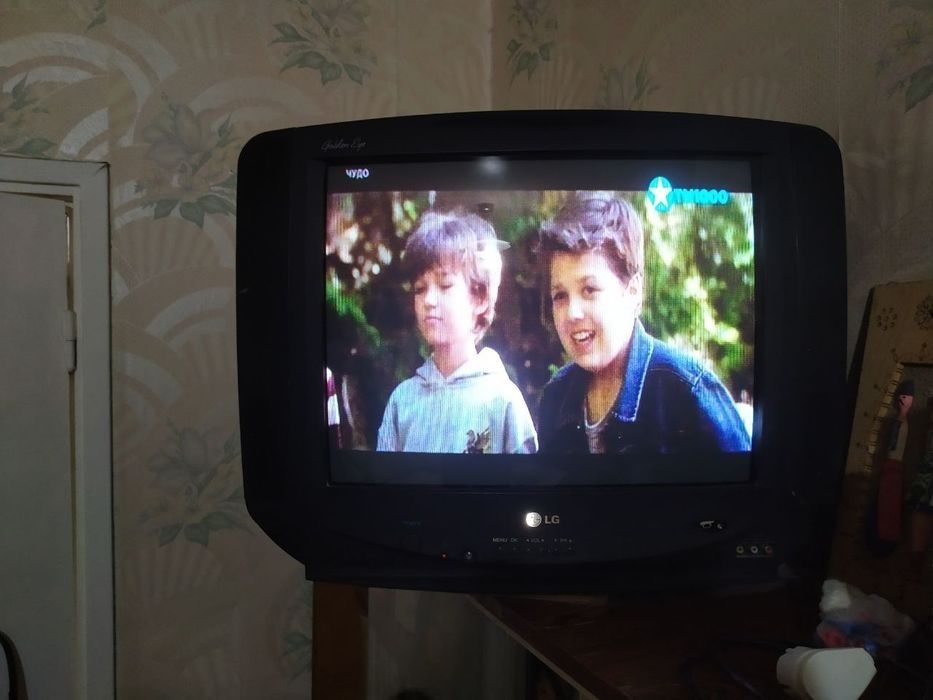 Eski televizor zòr ishlaydi